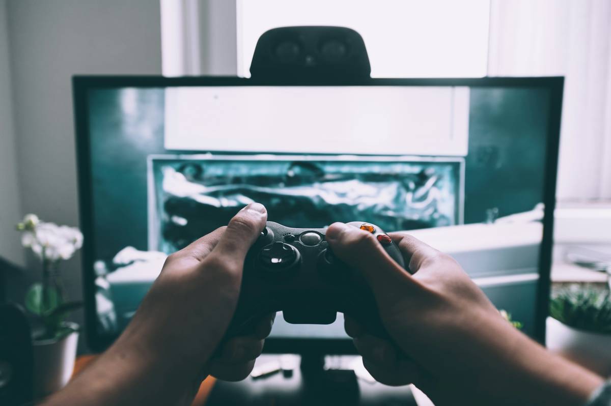 Battle Royale Fitness Tips: 7 Proven Ways to Avoid Painful Gaming Injuries